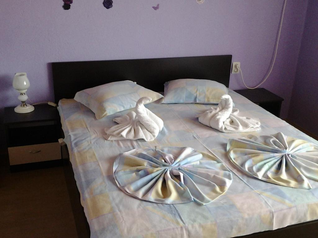 Guest House Zora Созополь Екстер'єр фото