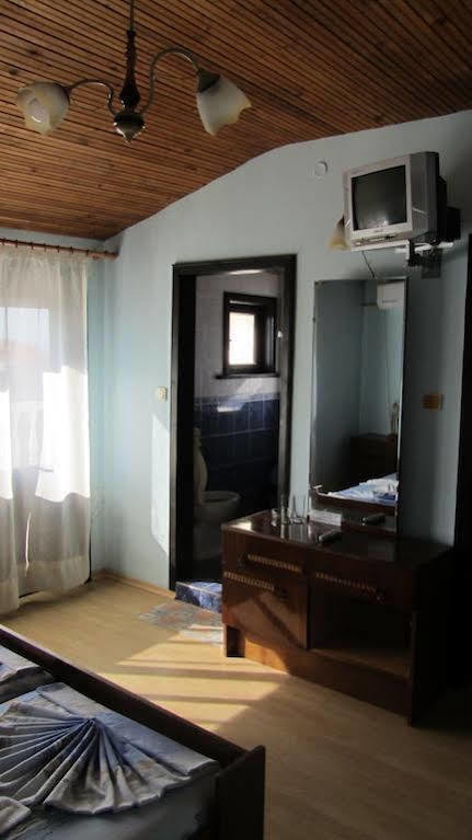 Guest House Zora Созополь Екстер'єр фото